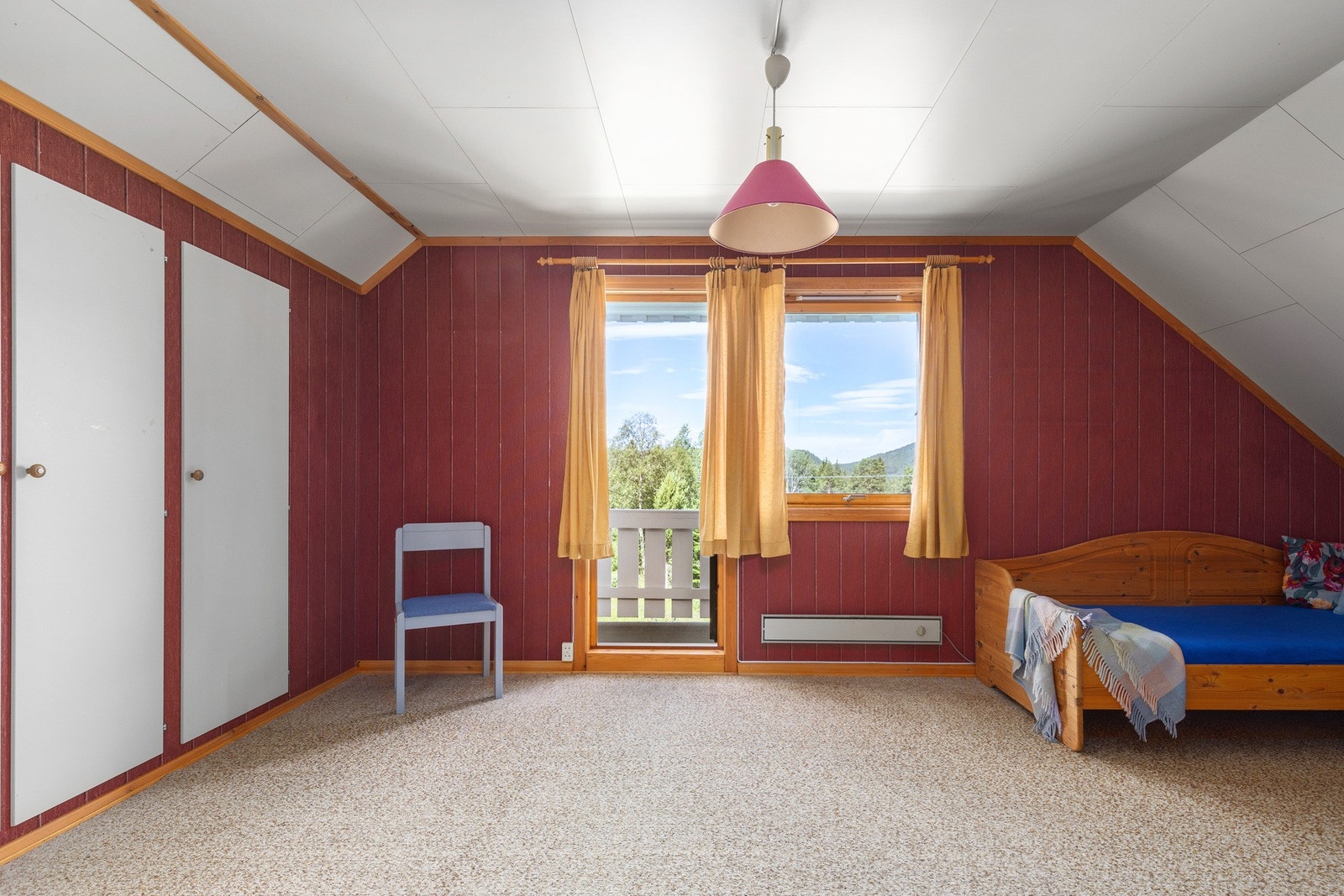 Det største soverommet er på 17,5kvm og har utgang til balkong. Rommet kan også benyttes som ekstra stue Galleribilde