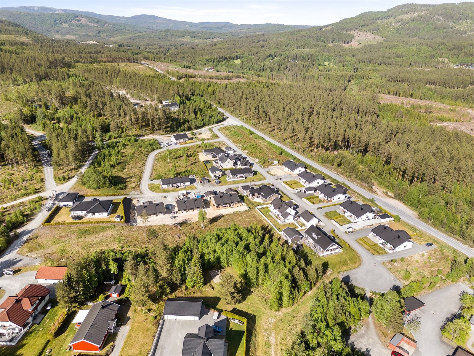 Tomtefeltet er omkranset av fine naturområder. Galleribilde