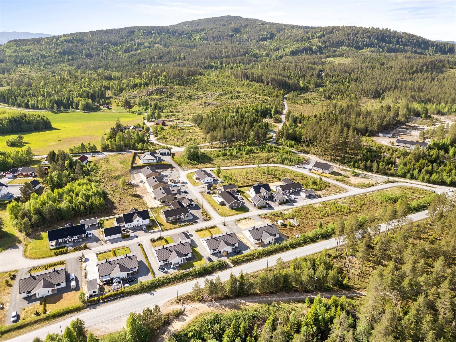 Attraktive, flate og solrike tomter. Galleribilde