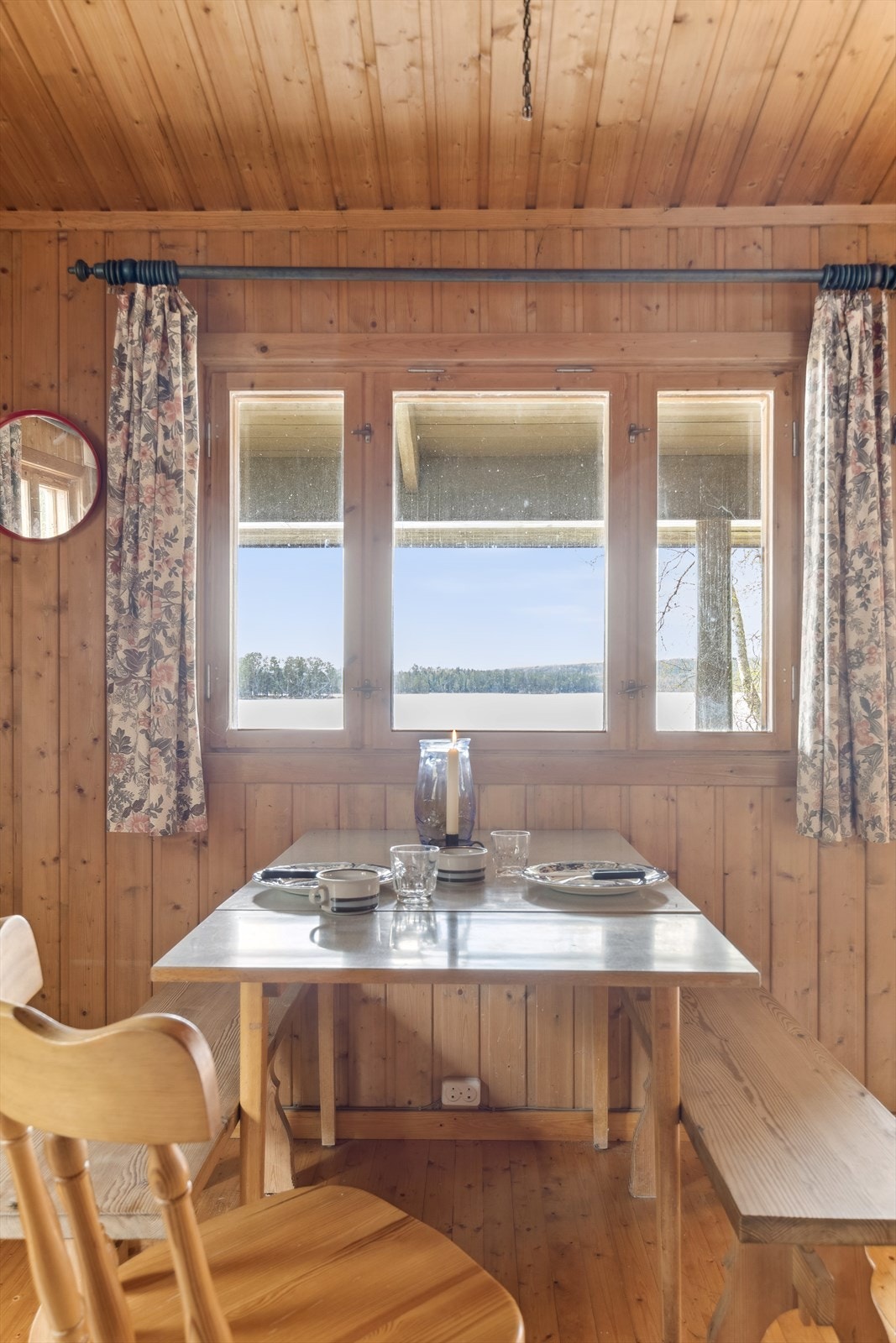 Maten smaker ekstra godt med en slik utsikt! Galleribilde