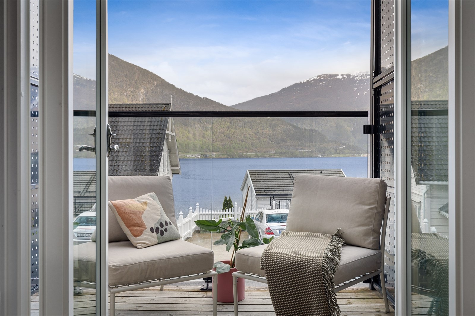 Her har ein god plass til å innreiie og nyte varme dagar. Galleribilde