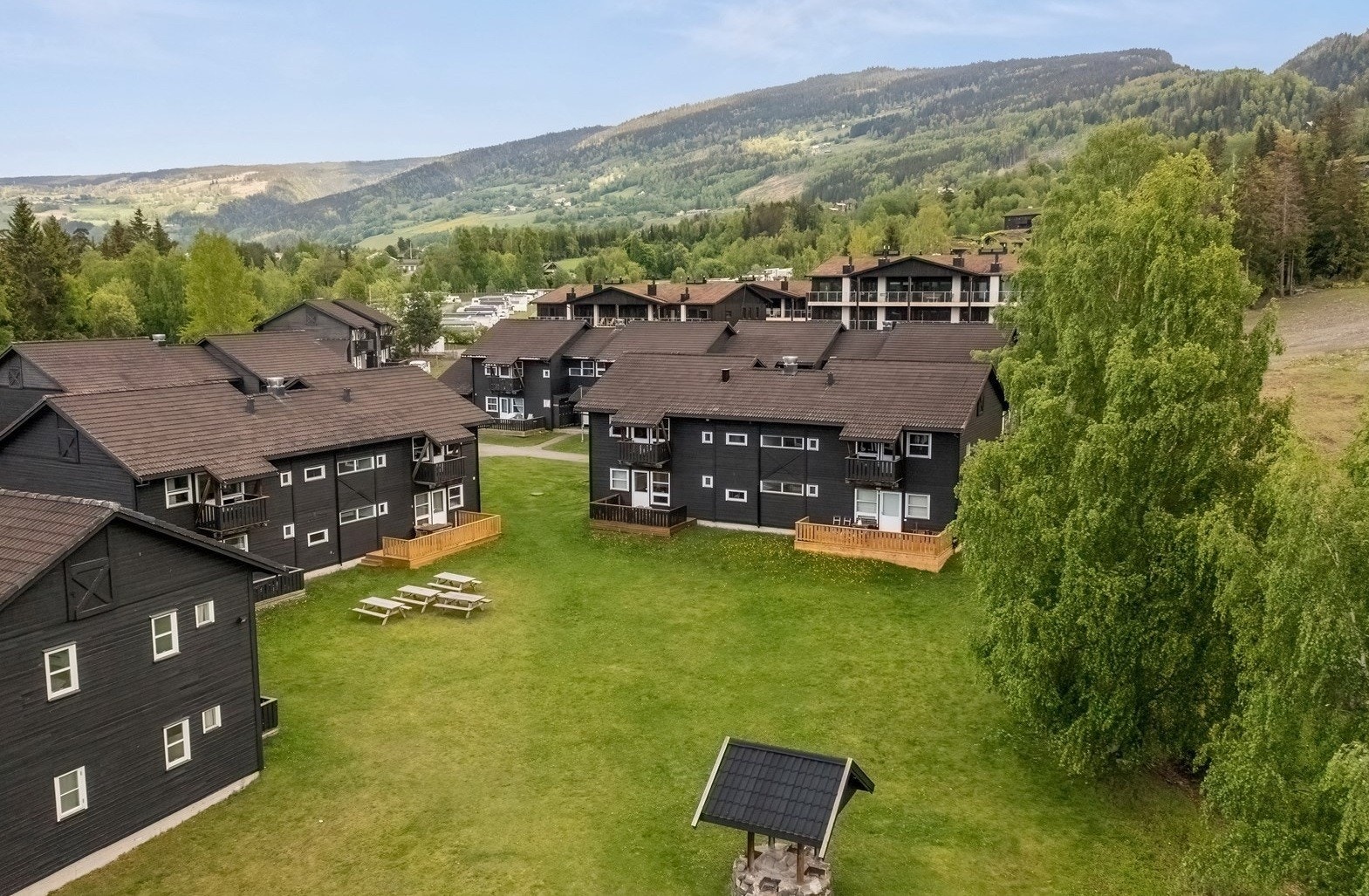 Alpinlandsbyen har pene fellesarealer som fritt kan disponeres av leilighetseierne. Galleribilde