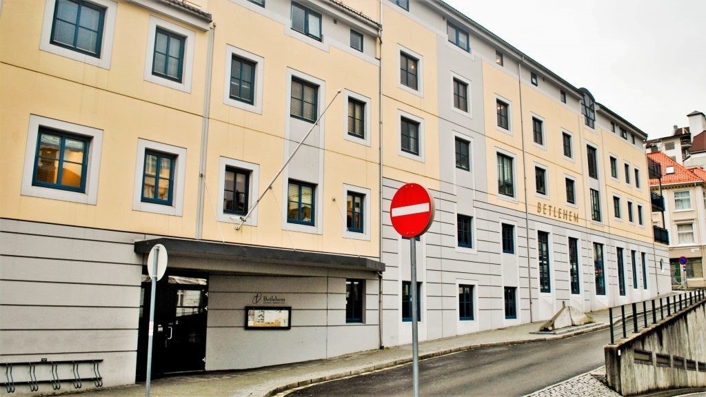 Hovedinngang i Vestre Murallmenningen 15, Nøstet. Galleribilde
