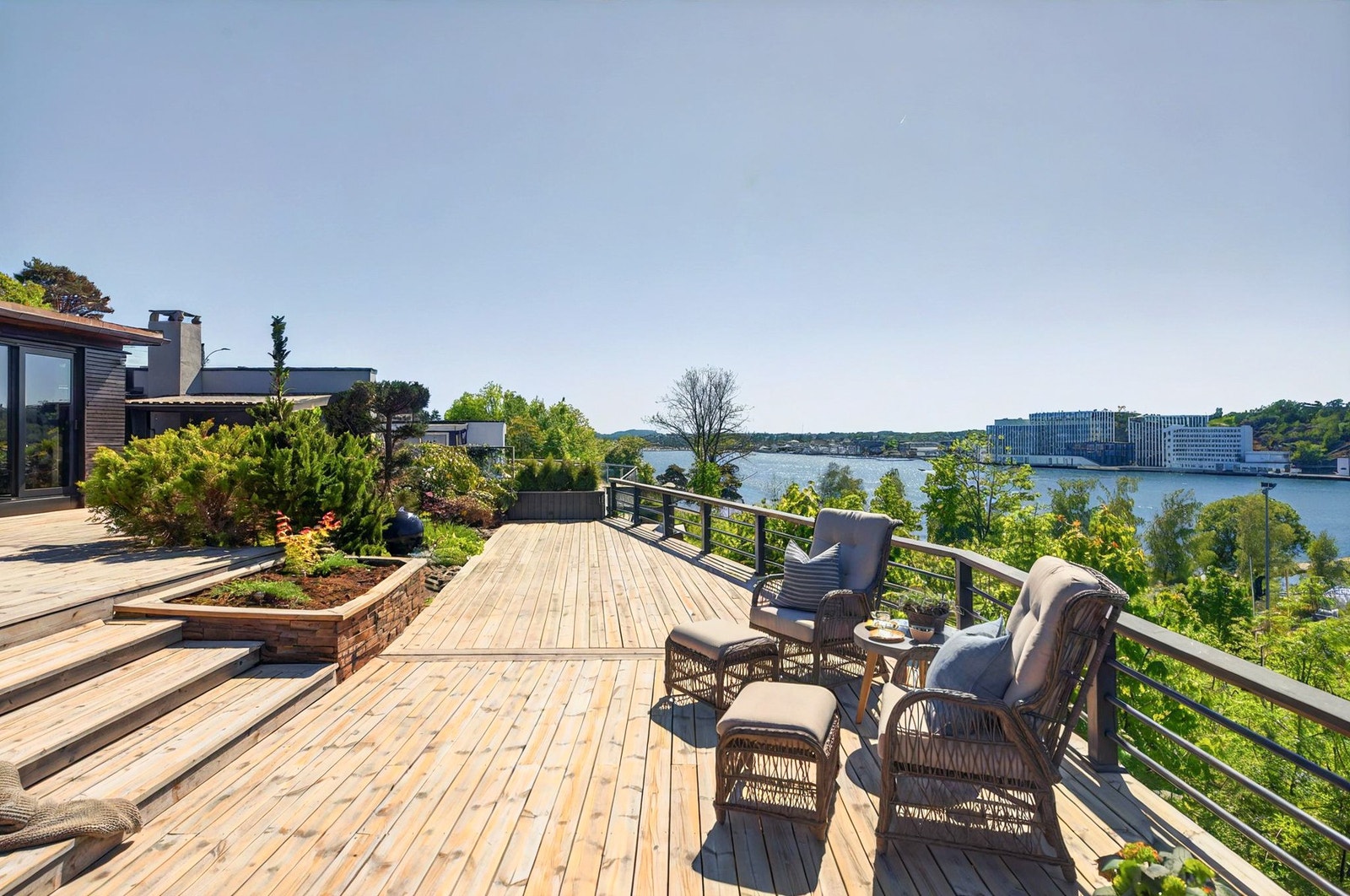 Her kan du senke skuldrene og skue ut i horisonten Galleribilde