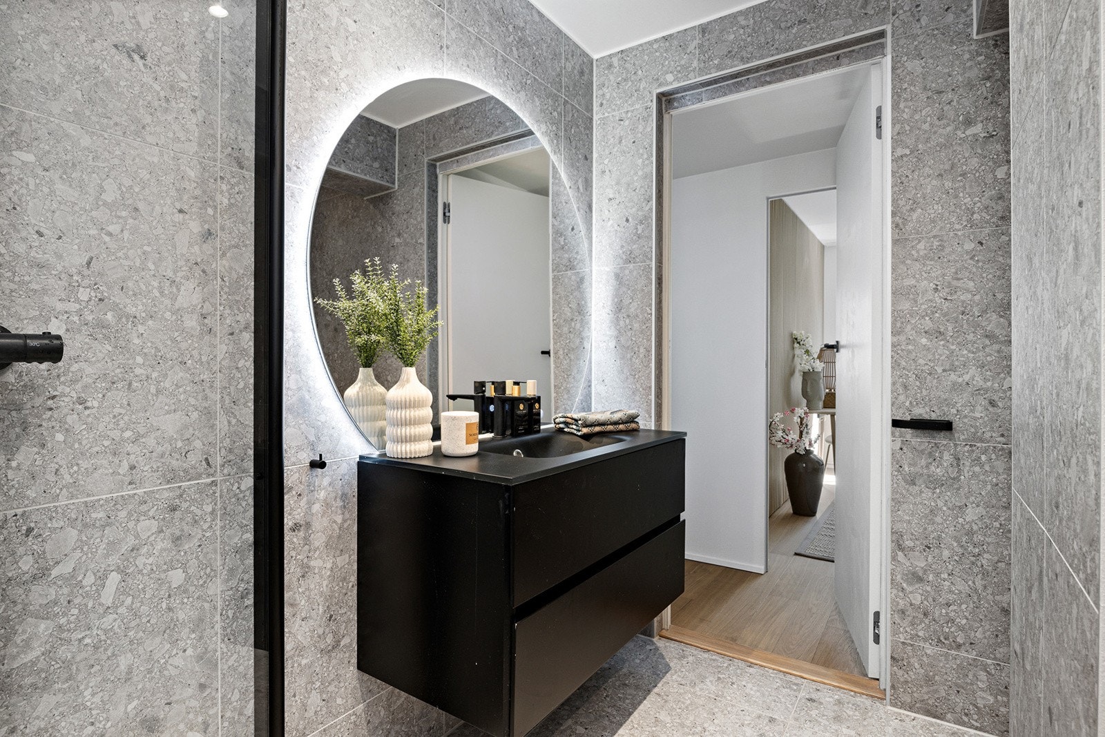 Servant i innredning Galleribilde