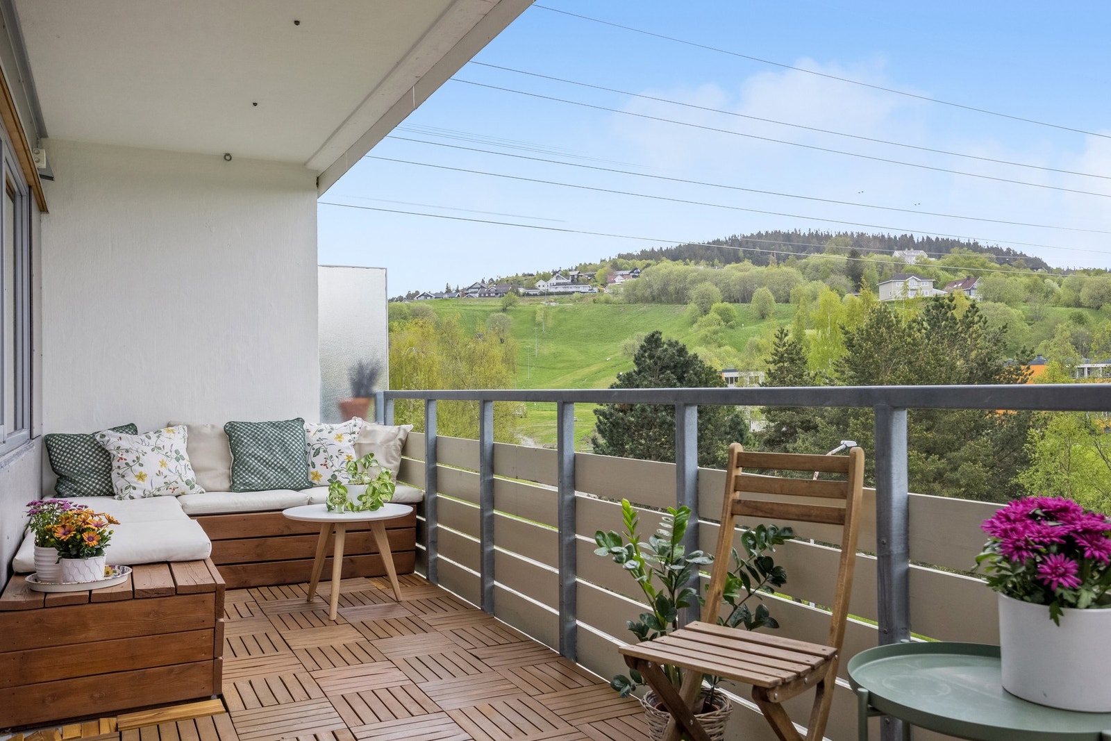 Her kan du invitere til hyggelige sosiale sammenkomster eller nyte morgenkaffen i fred og ro. Galleribilde