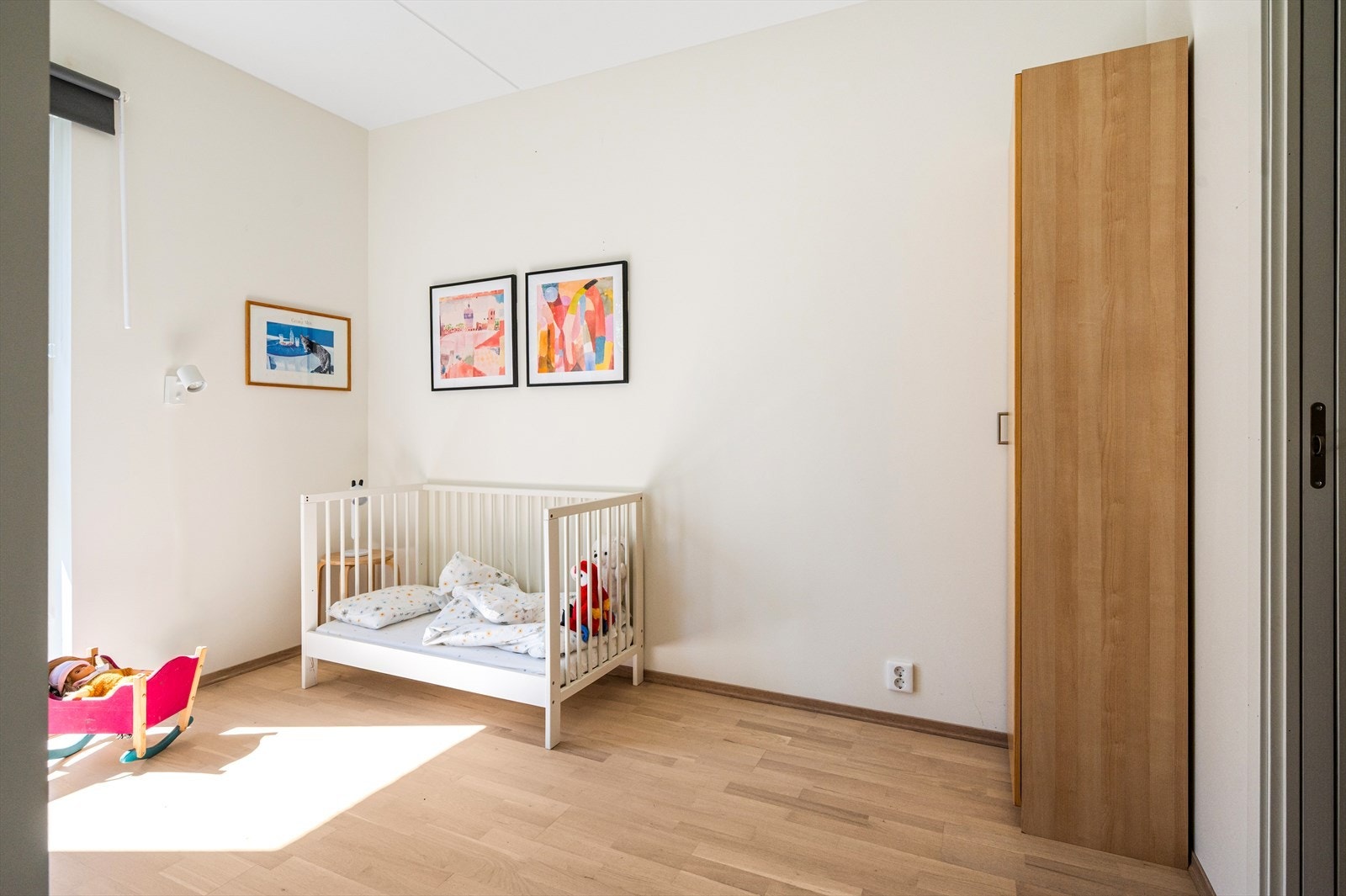 Rommet egner seg godt som barnerom, gjesteværelse eller hjemmekontor. Galleribilde