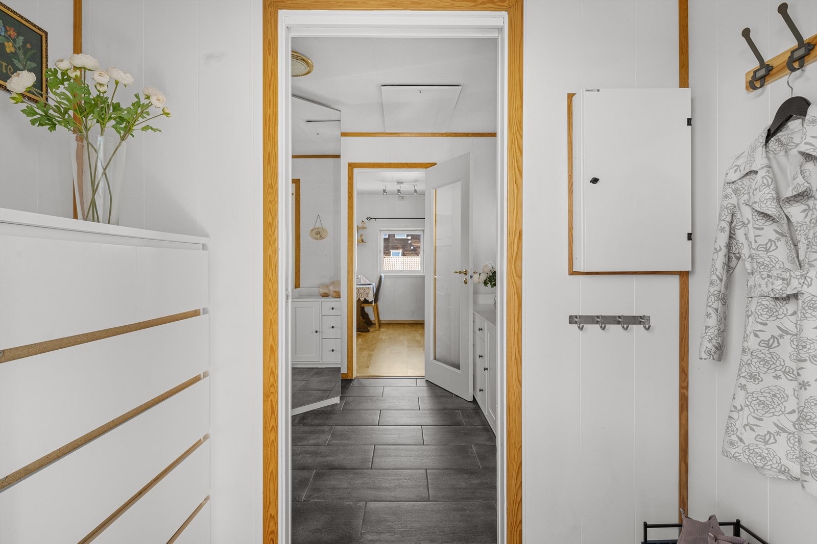 Velkommen inn til flislagt gang Galleribilde