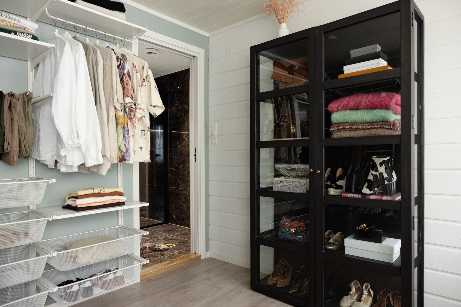 Rommet har tilkomst fra badet. Galleribilde