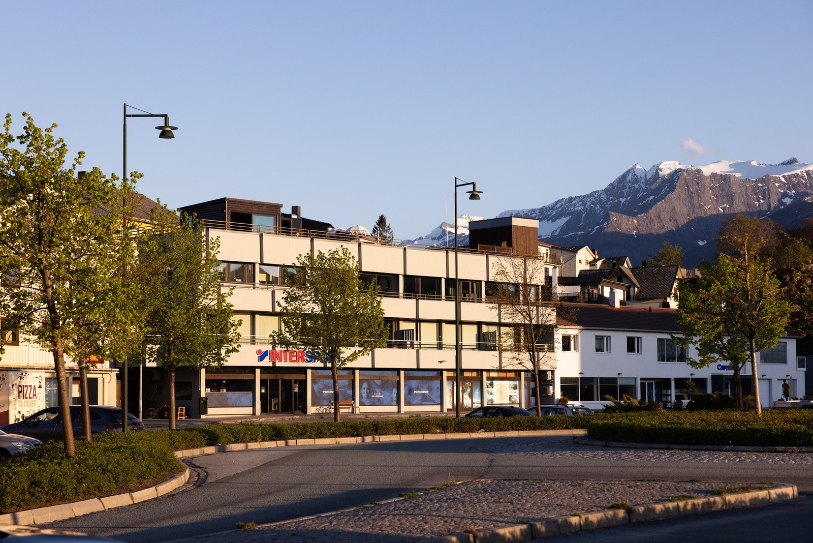 Dette er en unik toppleilighet midt i Sykkylven sentrum. Galleribilde