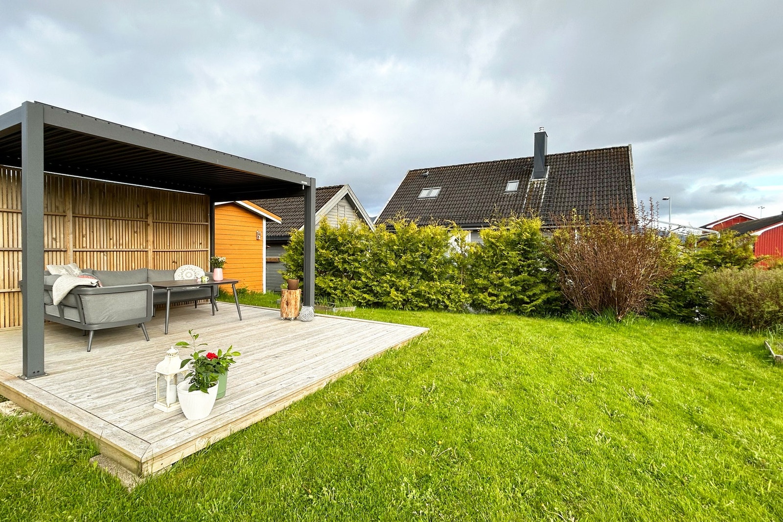 På tomten er det svært gode solforhold. Galleribilde