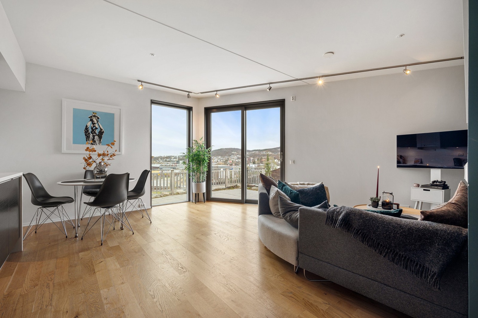 Leiligheten er bygd i 2014 og holder god standard Galleribilde