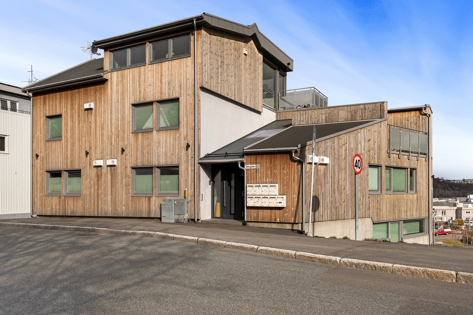 Fra leiligheten er det gangavstand til alle nødvendige fasiliteter Galleribilde