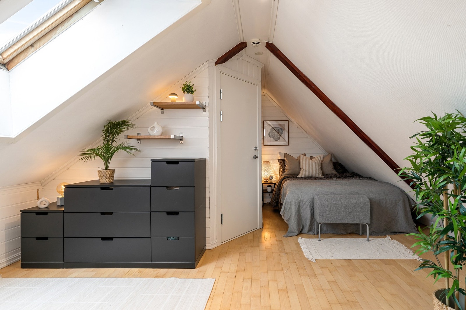 Soverom i loftetasjen. Galleribilde