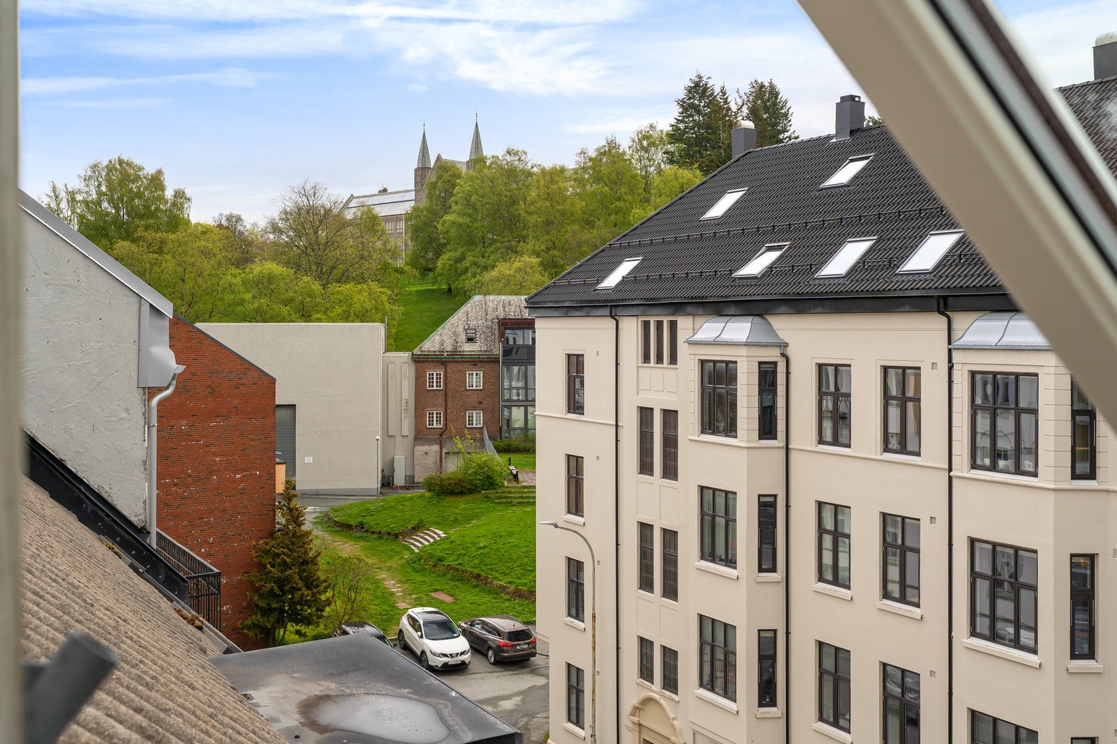 Her får du Trondheim sentrum, NTNU Gløshaugen og St. Olavs innen gangavstand. Galleribilde
