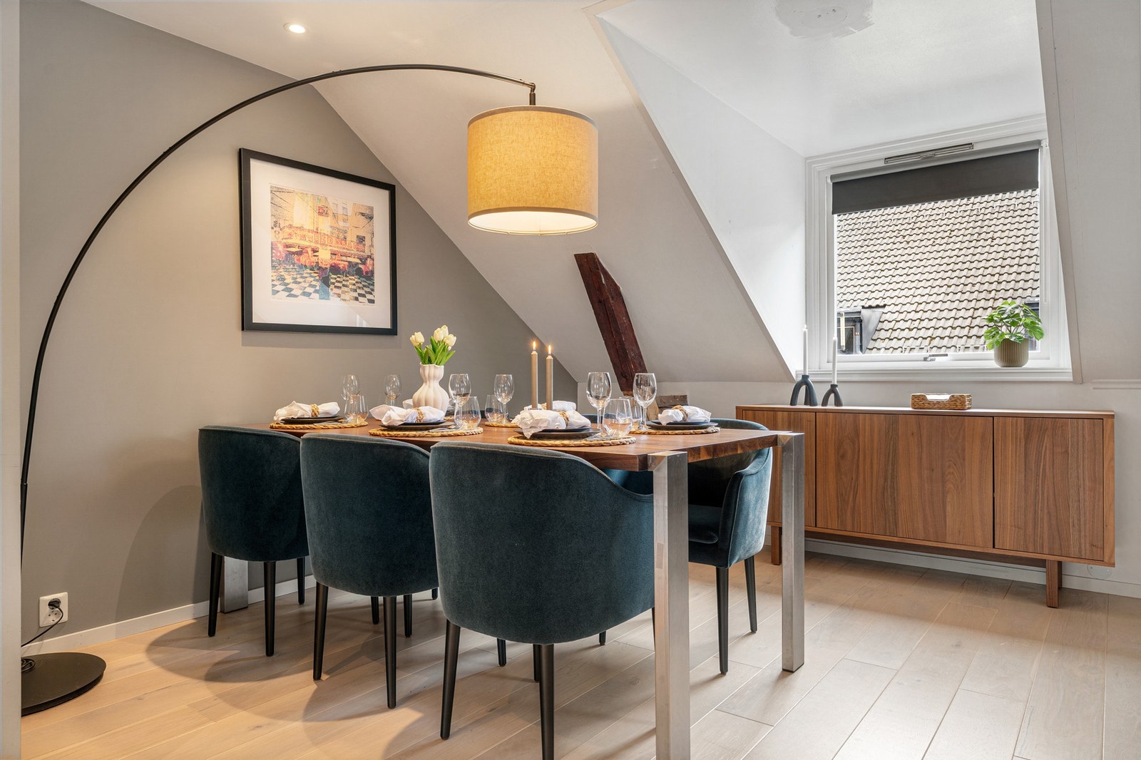 Spiseseksjonen finner sin naturlig plass i tilknytning til kjøkkenet. Galleribilde