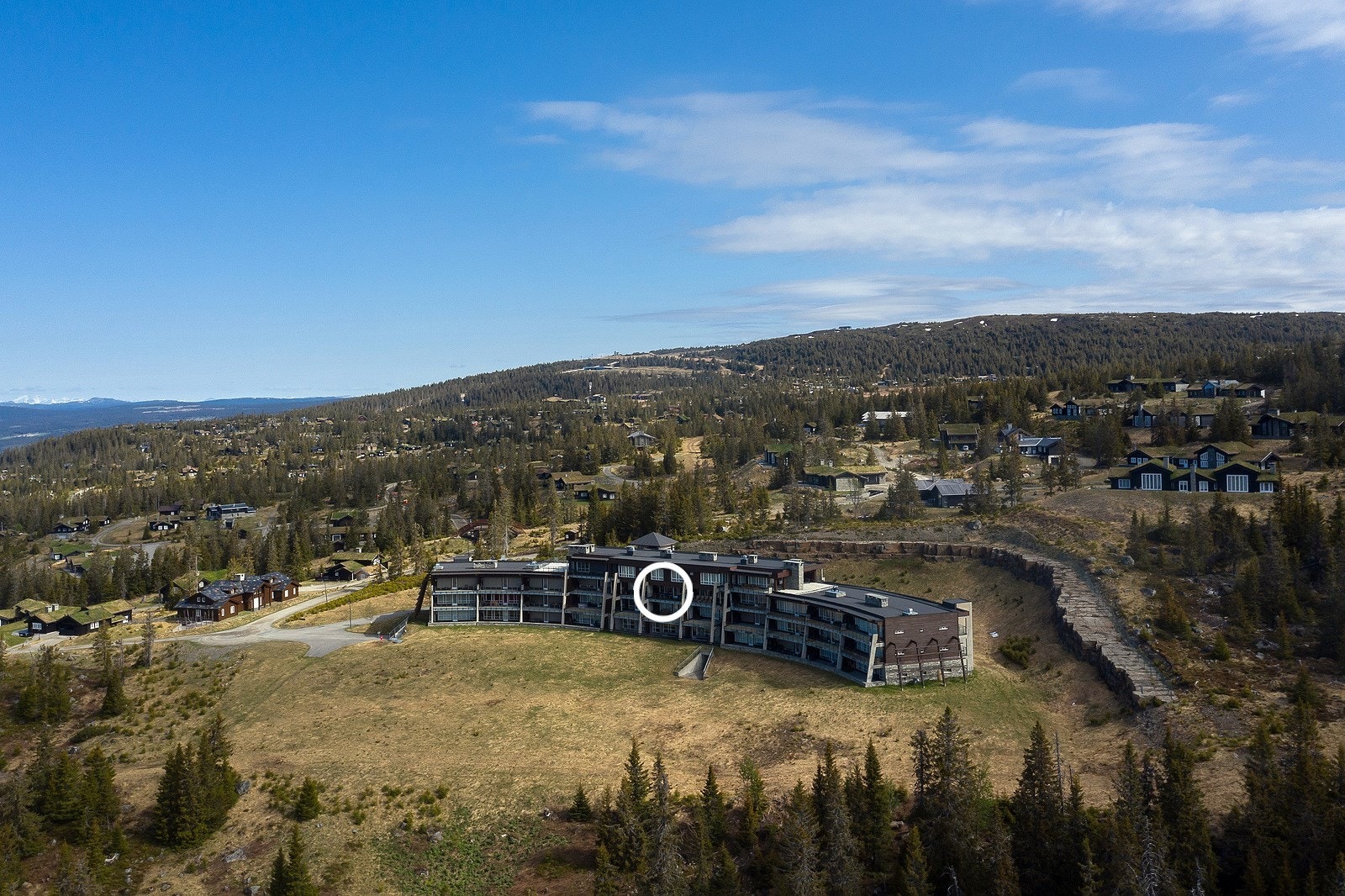 På vinterstid går skiløypa forbi rett nedenfor sameiet. Galleribilde