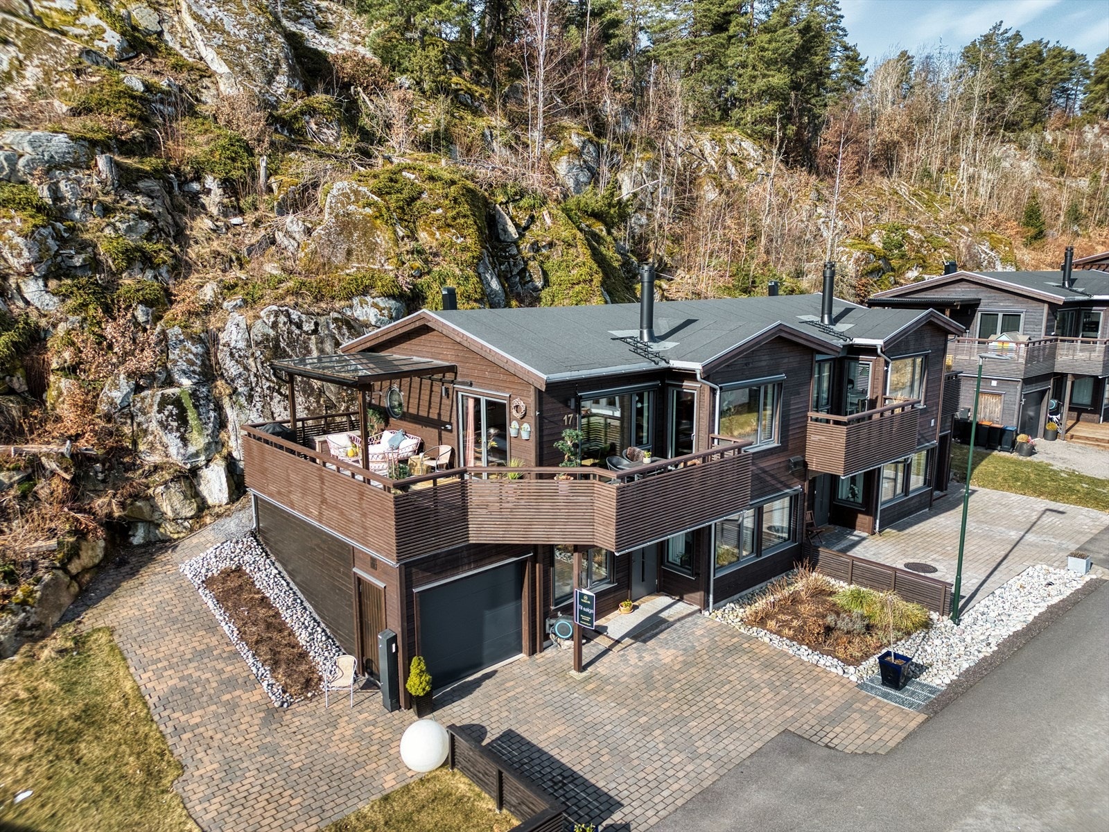 Stian M. Baklie har gleden av å presentere Sollihagen 17! Galleribilde