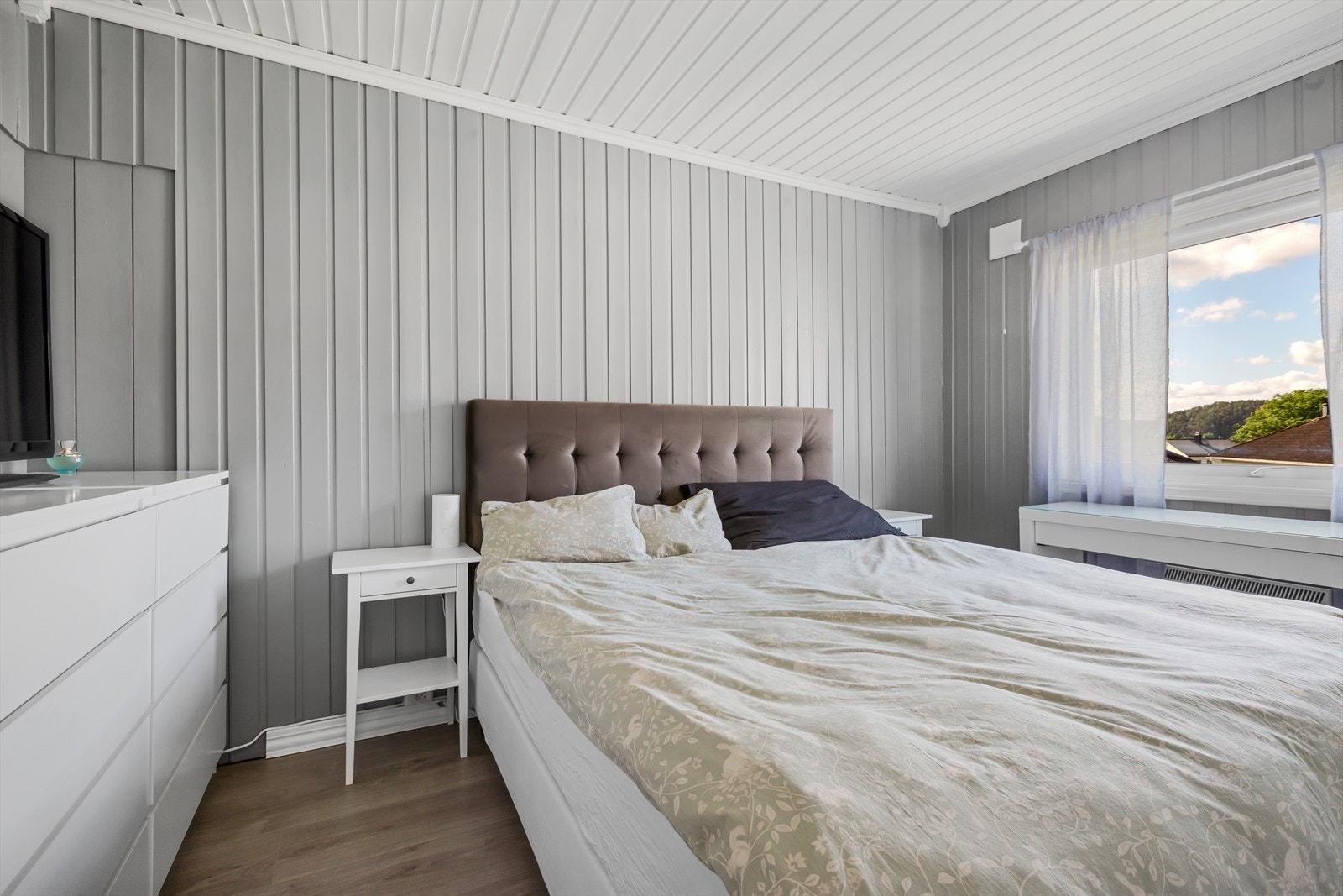 Soverom med god plass Galleribilde