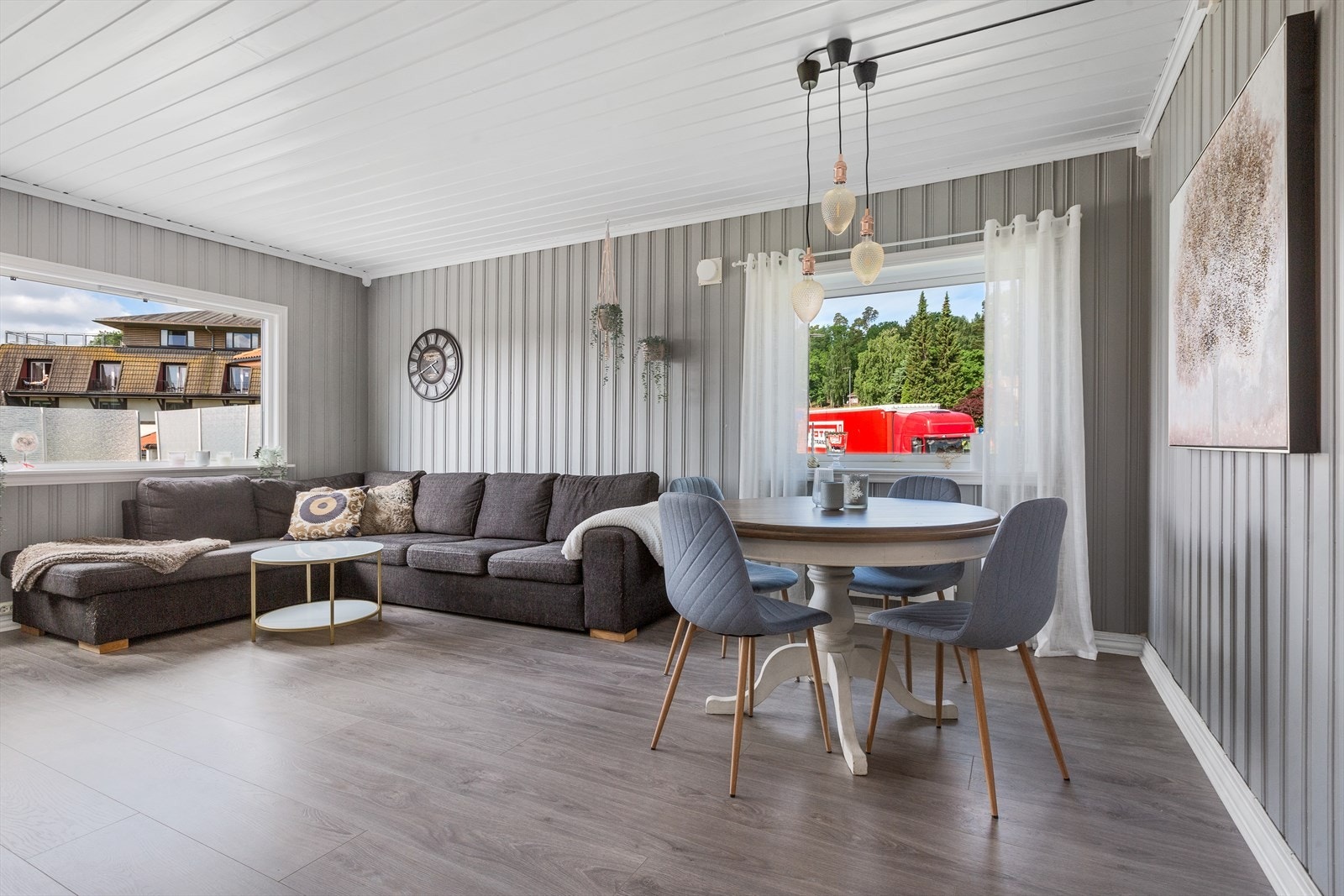 Stue med godt lysinslipp Galleribilde