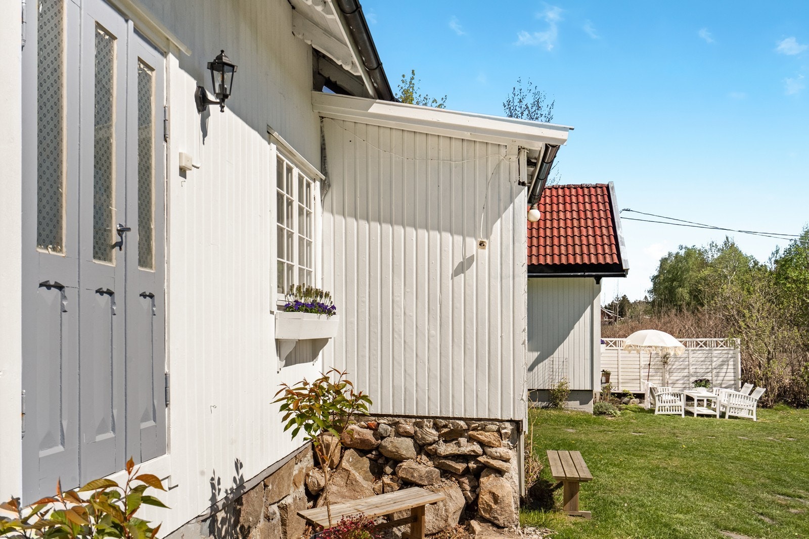 Koselig og idyllisk hage Galleribilde