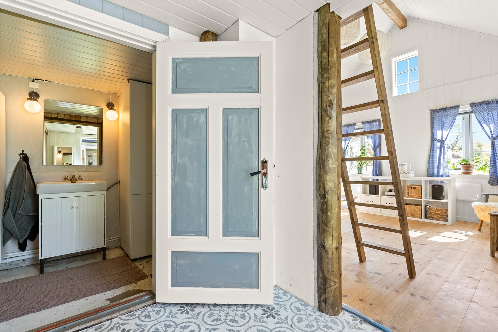 Toalettrom til venstre (bryggerhus/anneks) Galleribilde