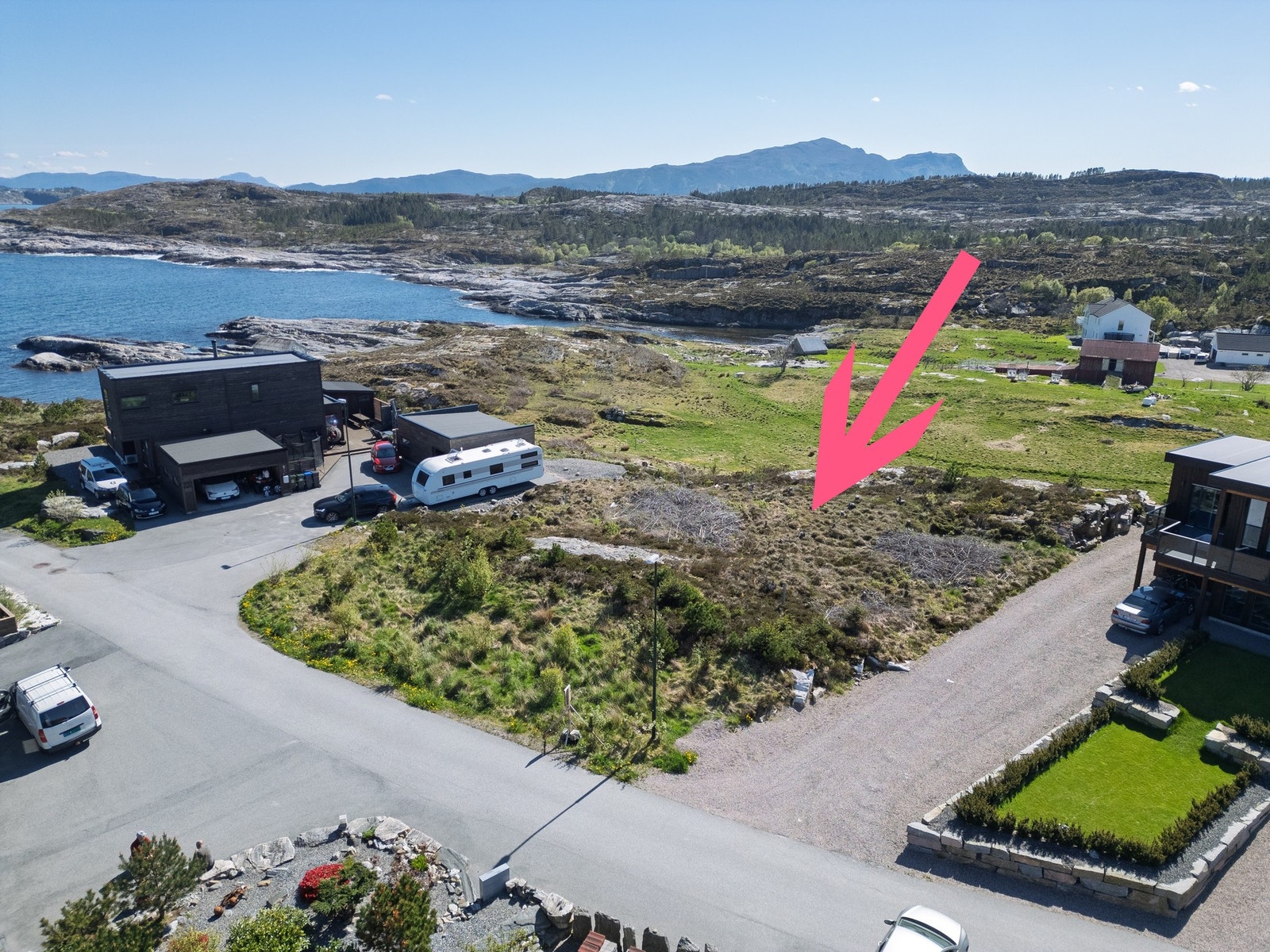 Boligtomt med fin beliggenhet og havutsikt i Øksenvågen! Galleribilde