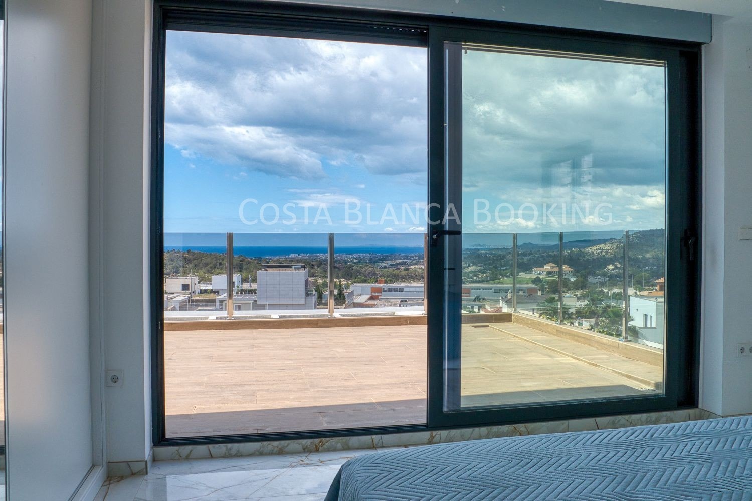 Magnificent home with sea views and private pool in Finestrat Galleribilde