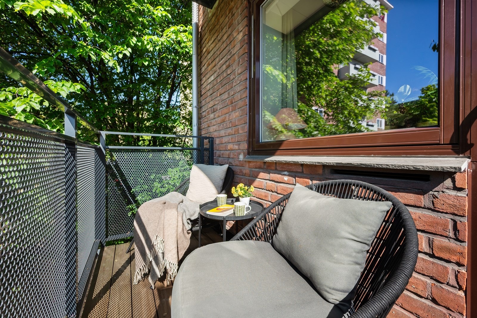 Fra stuen er det utgang til en vestvendt balkong på ca. 3,4 kvm. Galleribilde