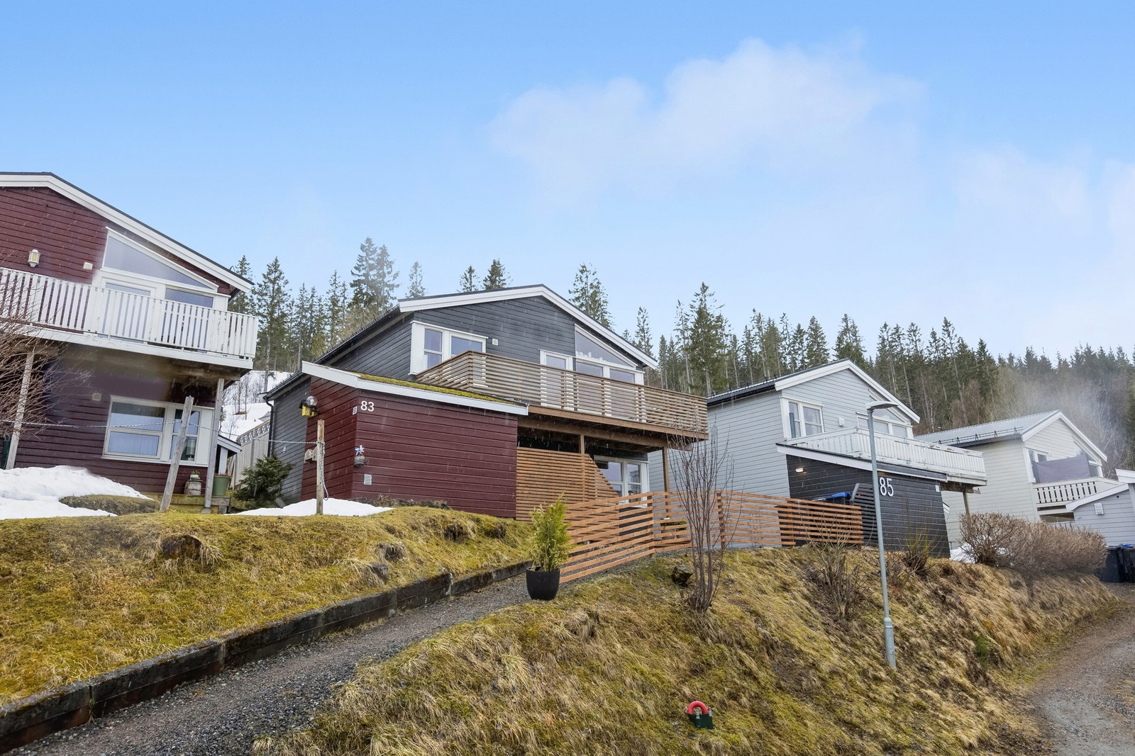 Fin adkomst opp til boligen. Galleribilde