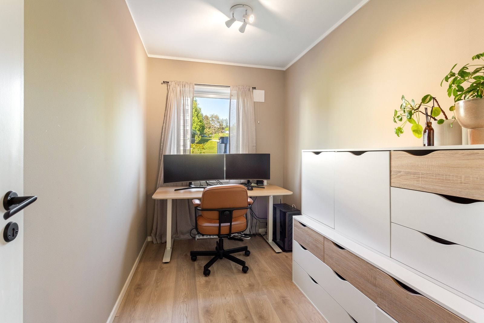 Det minste soverommet blir i dag benyttet som kontor. Galleribilde
