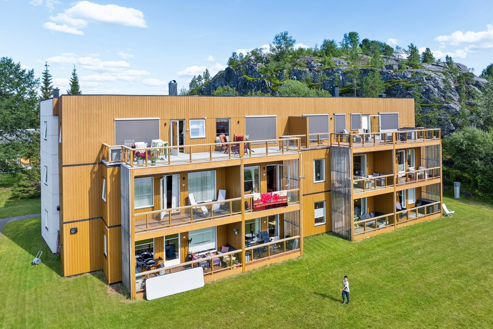 DNB Eiendom/v Magnar Sønvisen Moe har gleden av å presentere en flott 3-roms selveierleilighet i et attraktivt og barnevennlig område. Galleribilde