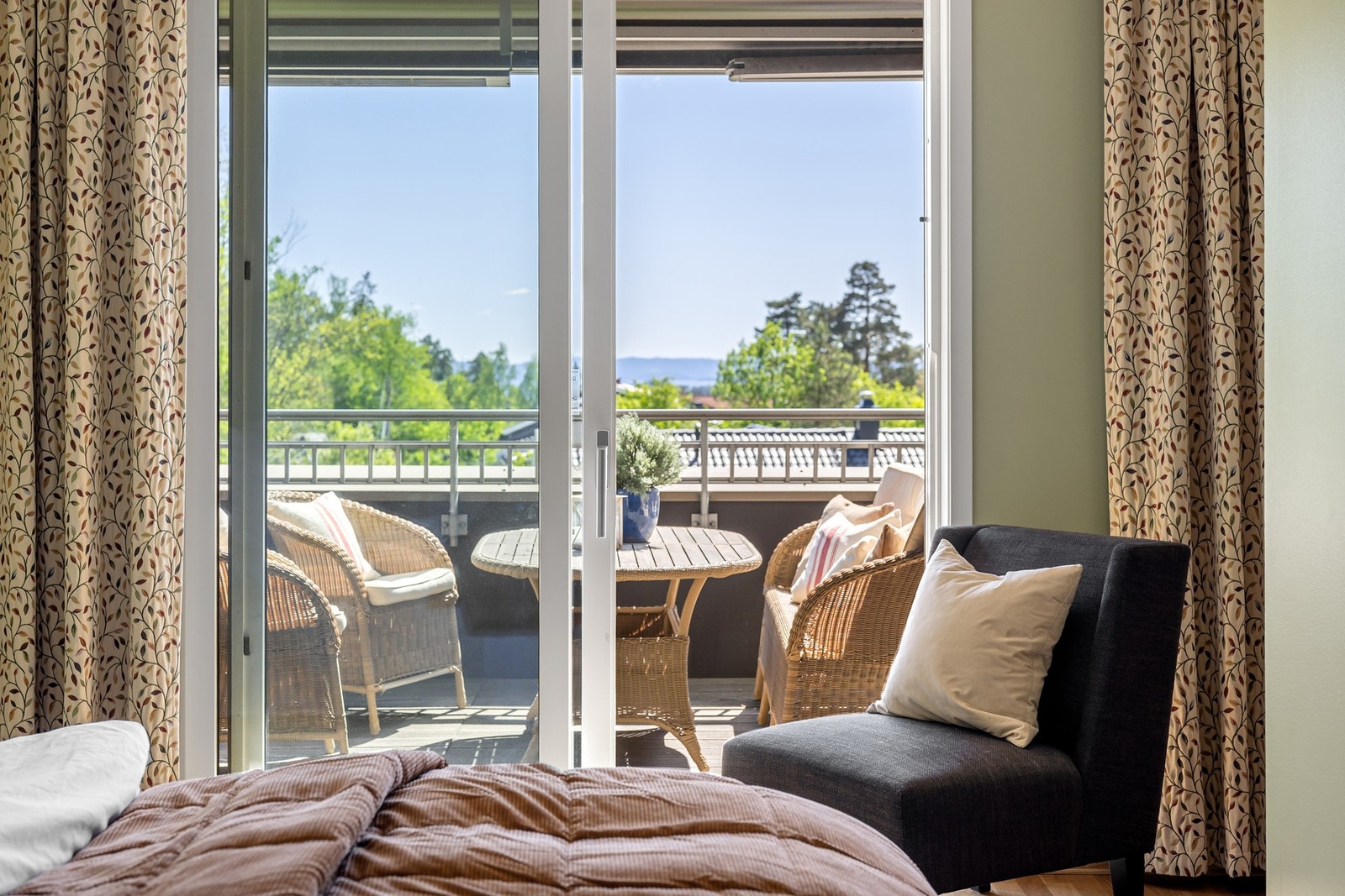 Hovedsoverommet har direkte utgang til terrasse Galleribilde