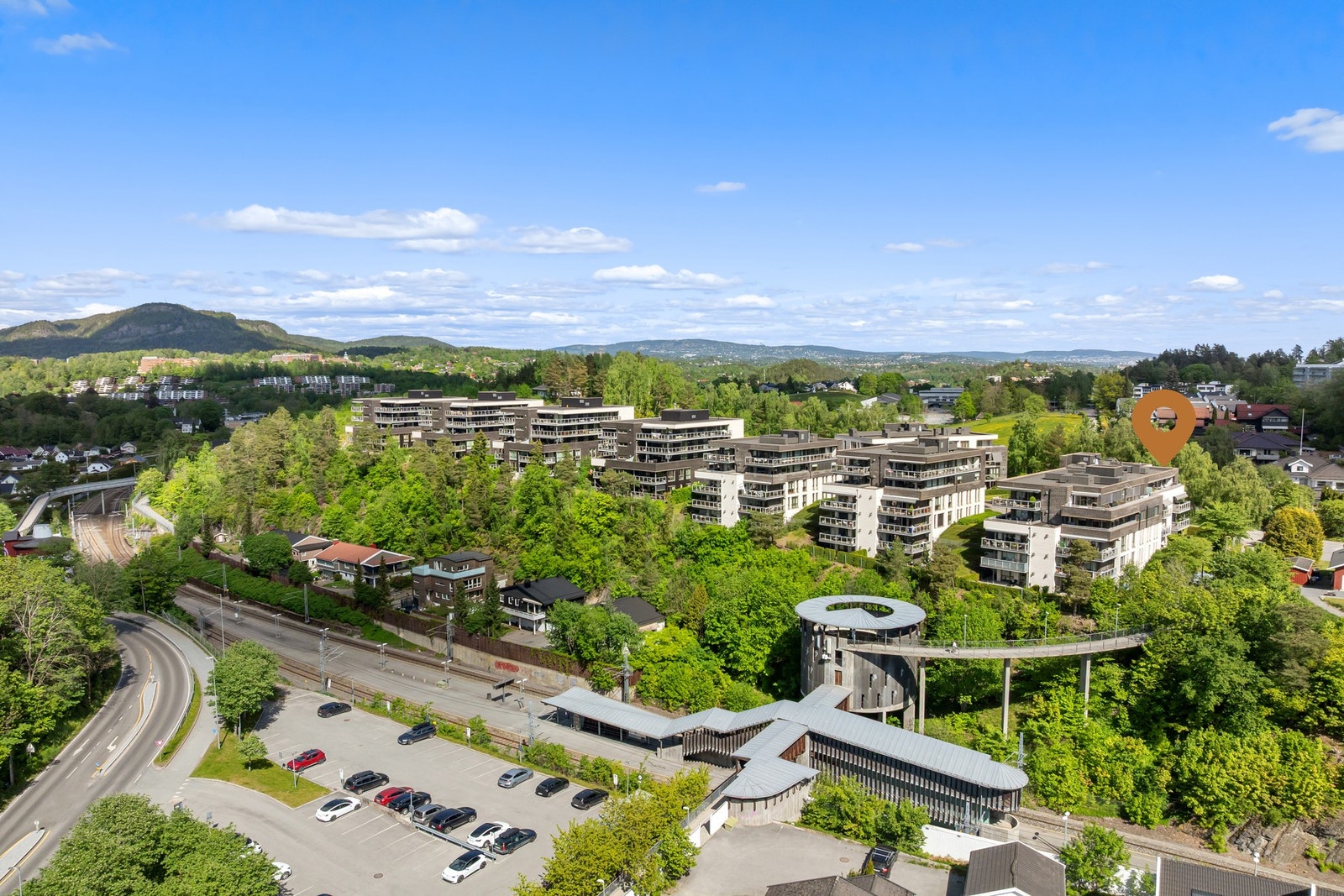 Umiddelbar avstand til Slependen stasjon. Leiligheten er markert Galleribilde