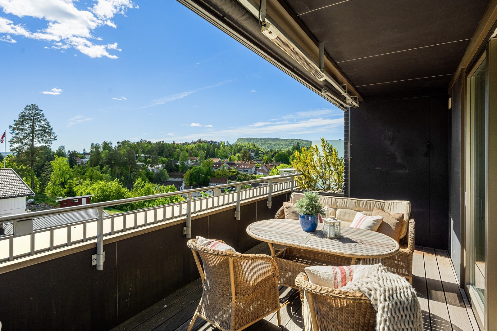 Arealet er overbygget og lett å møblere. Galleribilde