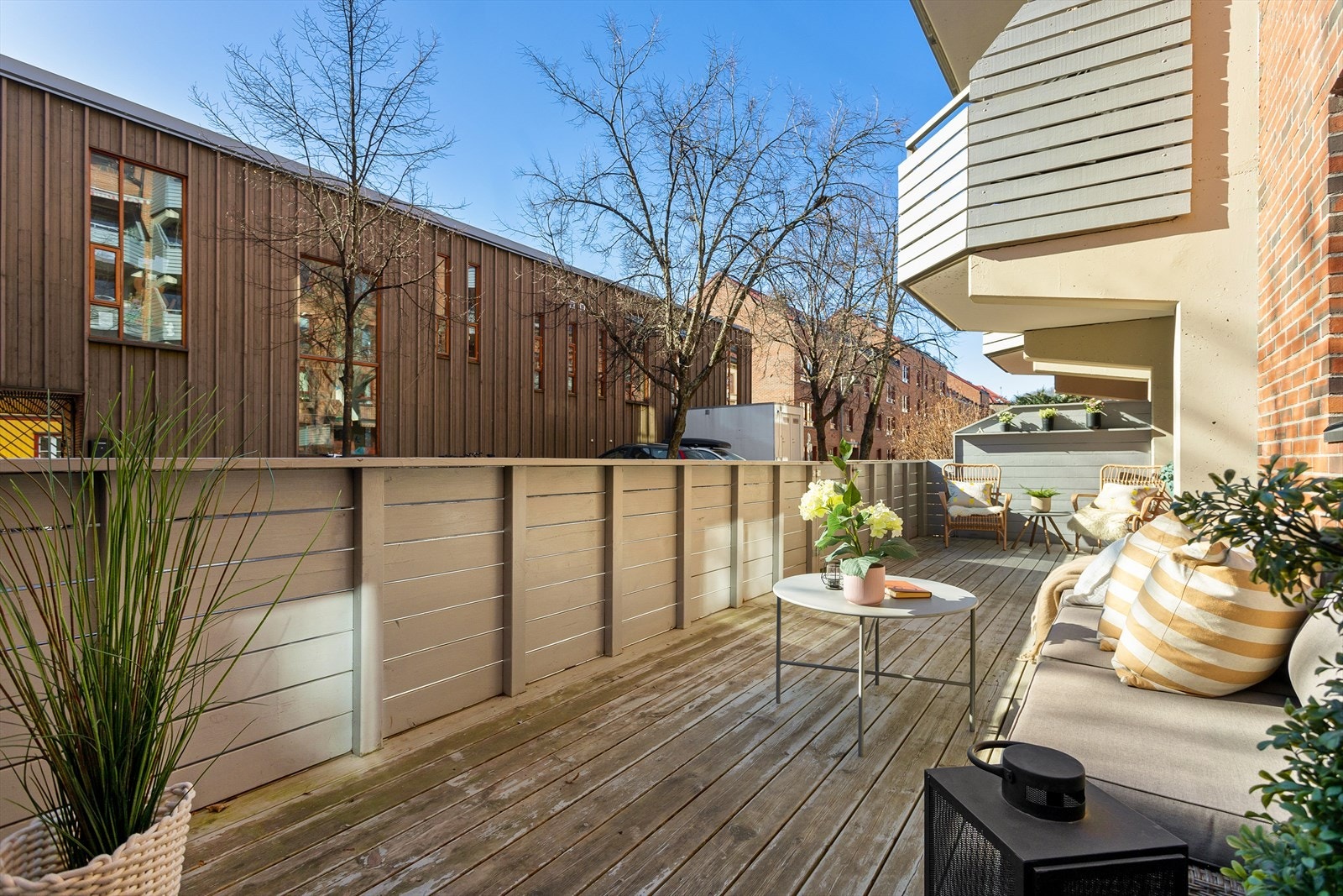 Leiligheten vender mot en rolig miljøgate. Galleribilde