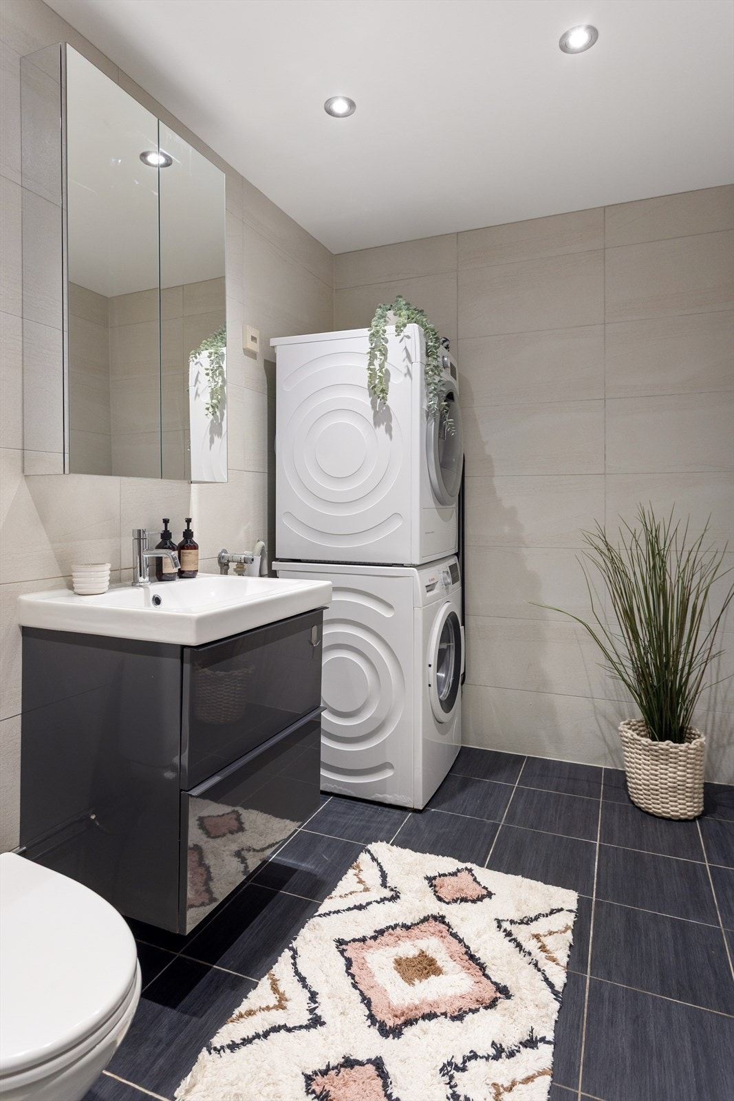 Opplegg for vaskemaskin. Naturlig avtrekk. Galleribilde