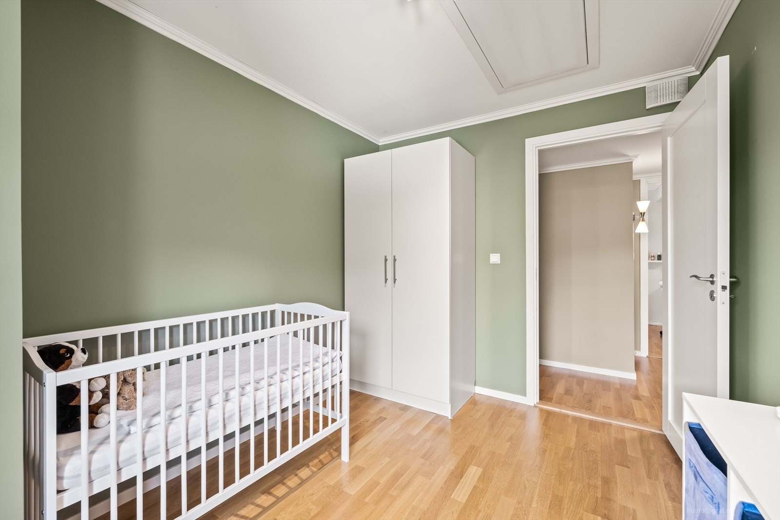 Soverom 3 med garderobeskap. Galleribilde