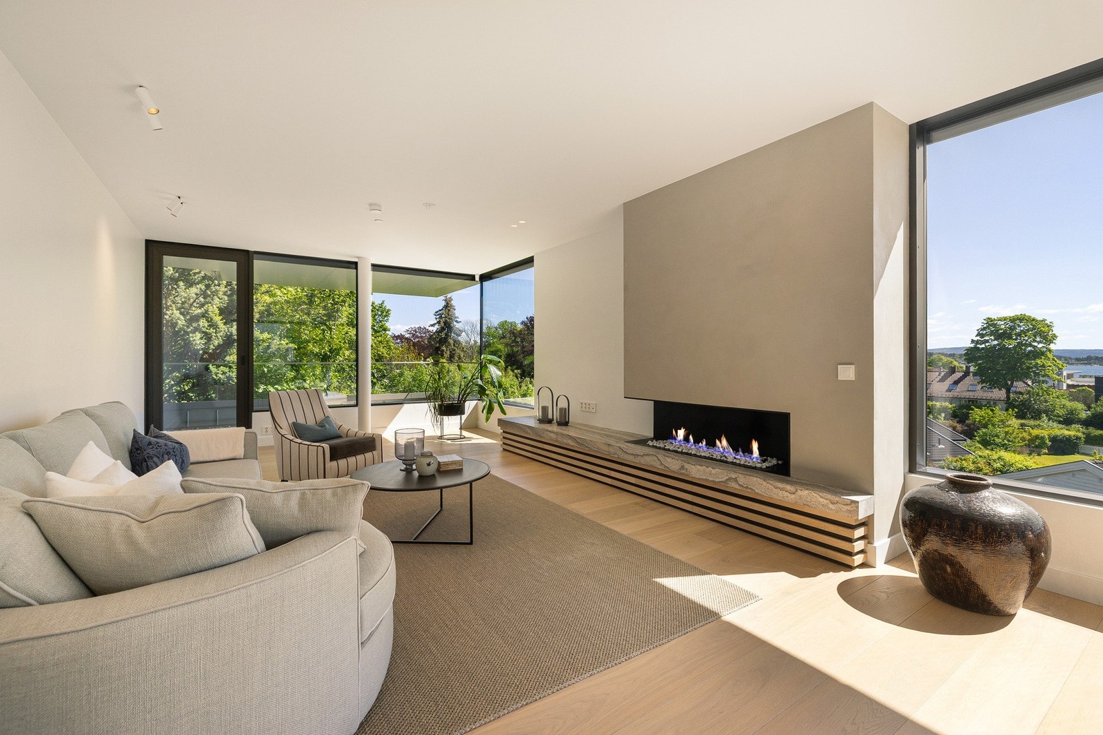 Det er bervarme og gasspeis. Galleribilde