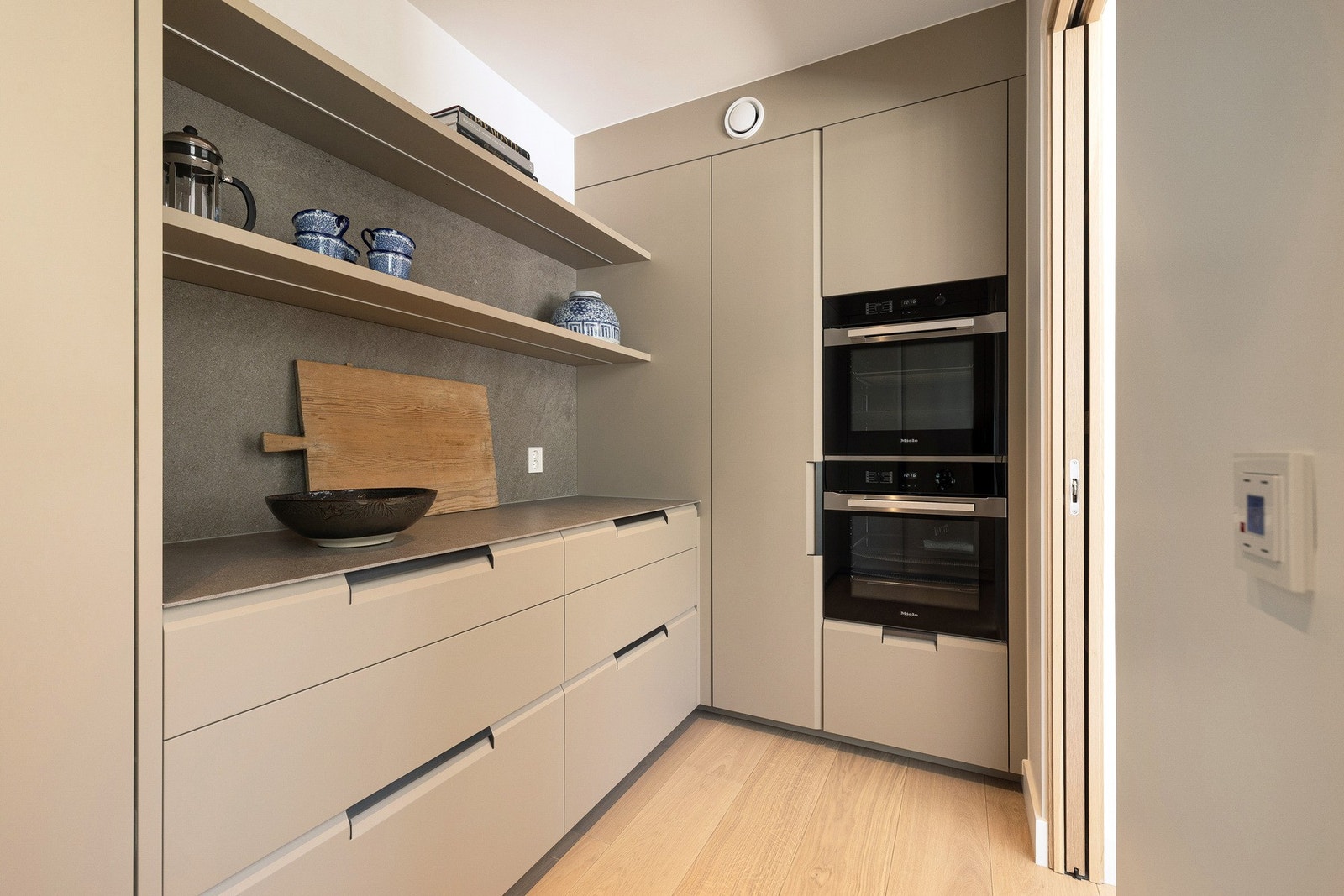 Praktisk adskilt kjøkken. Galleribilde