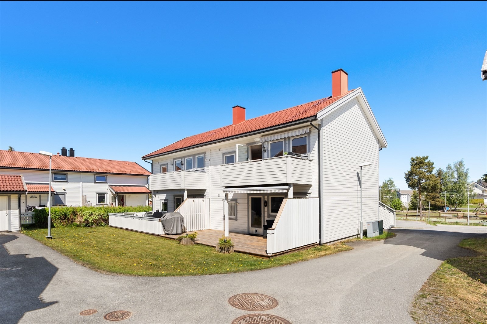 Leiligheten ligger i et ettertraktet og svært barnevennlig område på Sørumsand i Lillestrøm kommune! Galleribilde