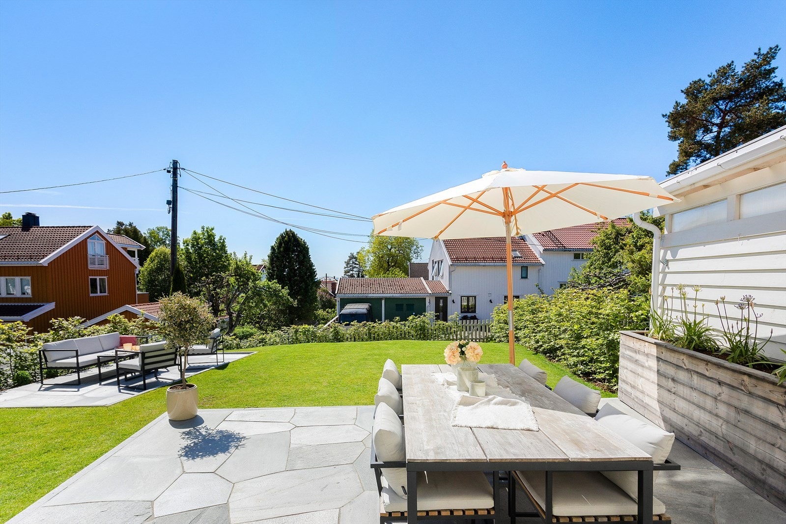 Perfekt sted for å nyte solrike dager i rolige omgivelser. Galleribilde