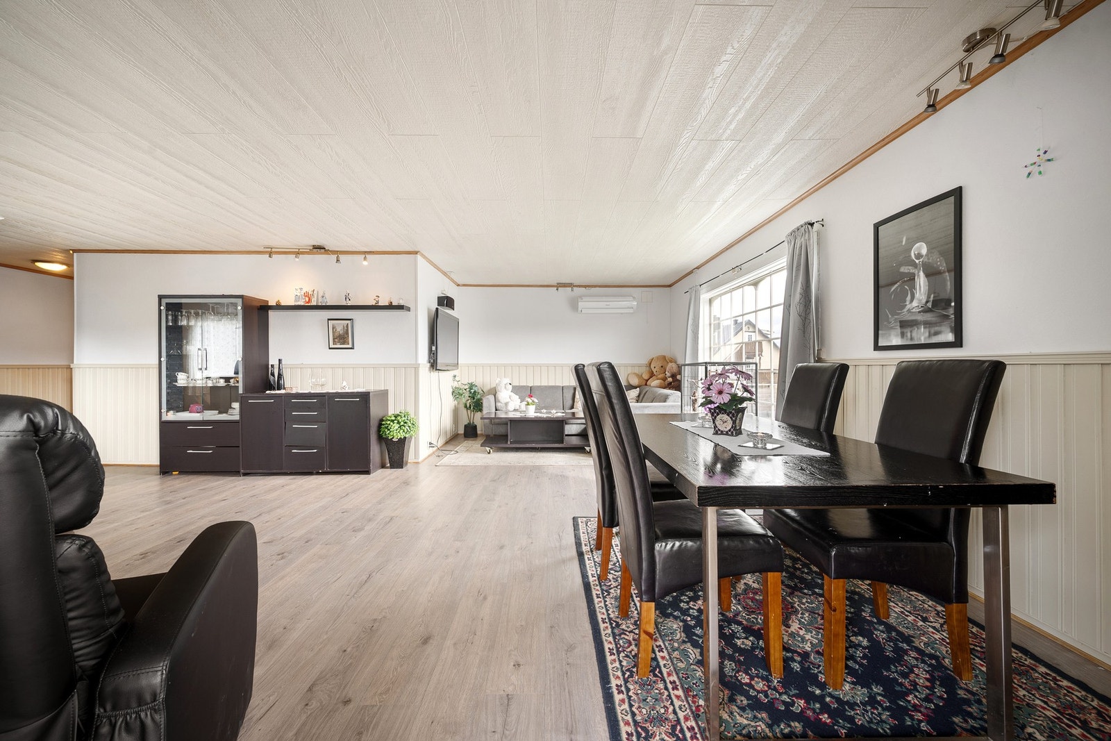 Mange møbleringsmuligheter og enkelt å dele opp i ulike soner Galleribilde