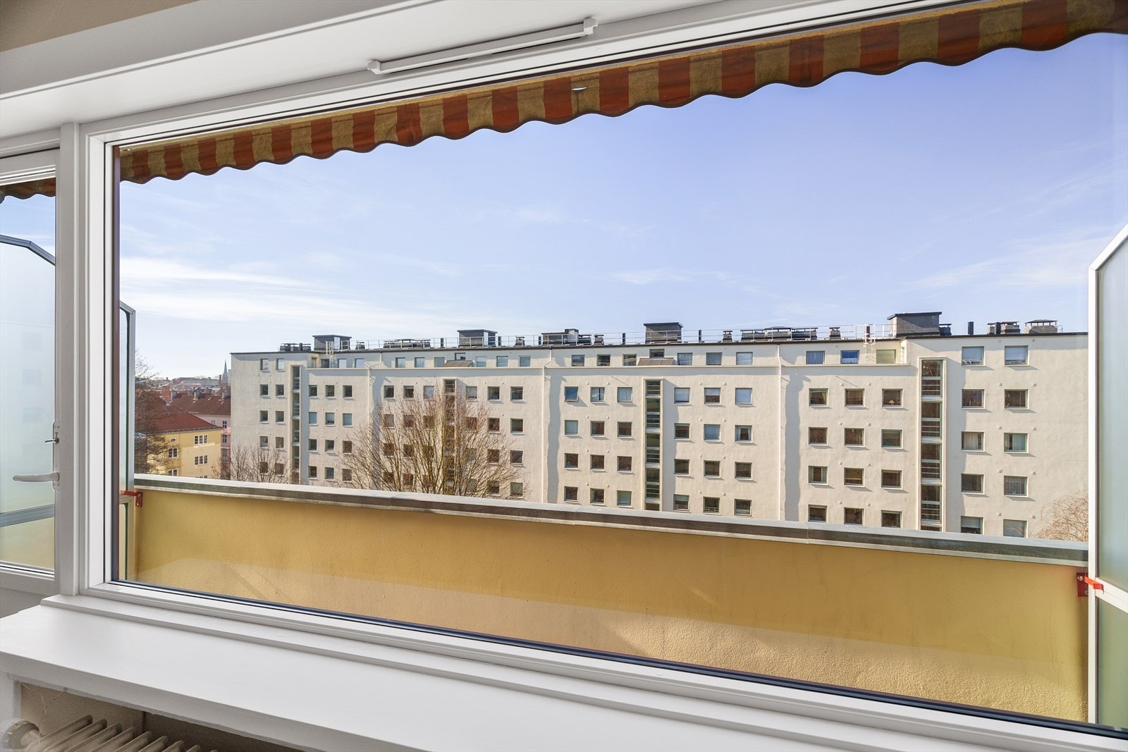 Usikt fra stuen Galleribilde