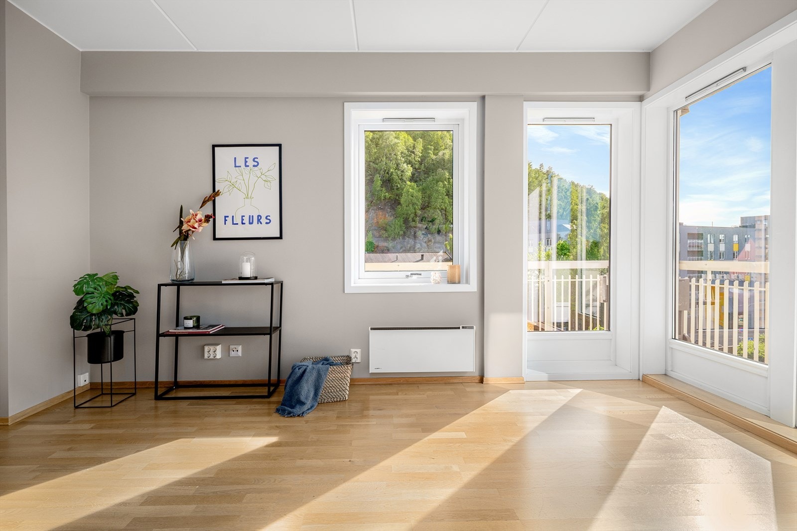 Her vil du bo i et rolig og hyggelig område tilbaketrukket fra byens liv og røre, samtidig som det er kort gangavstand til Sørenga, Bjørvika og sentrum. Galleribilde