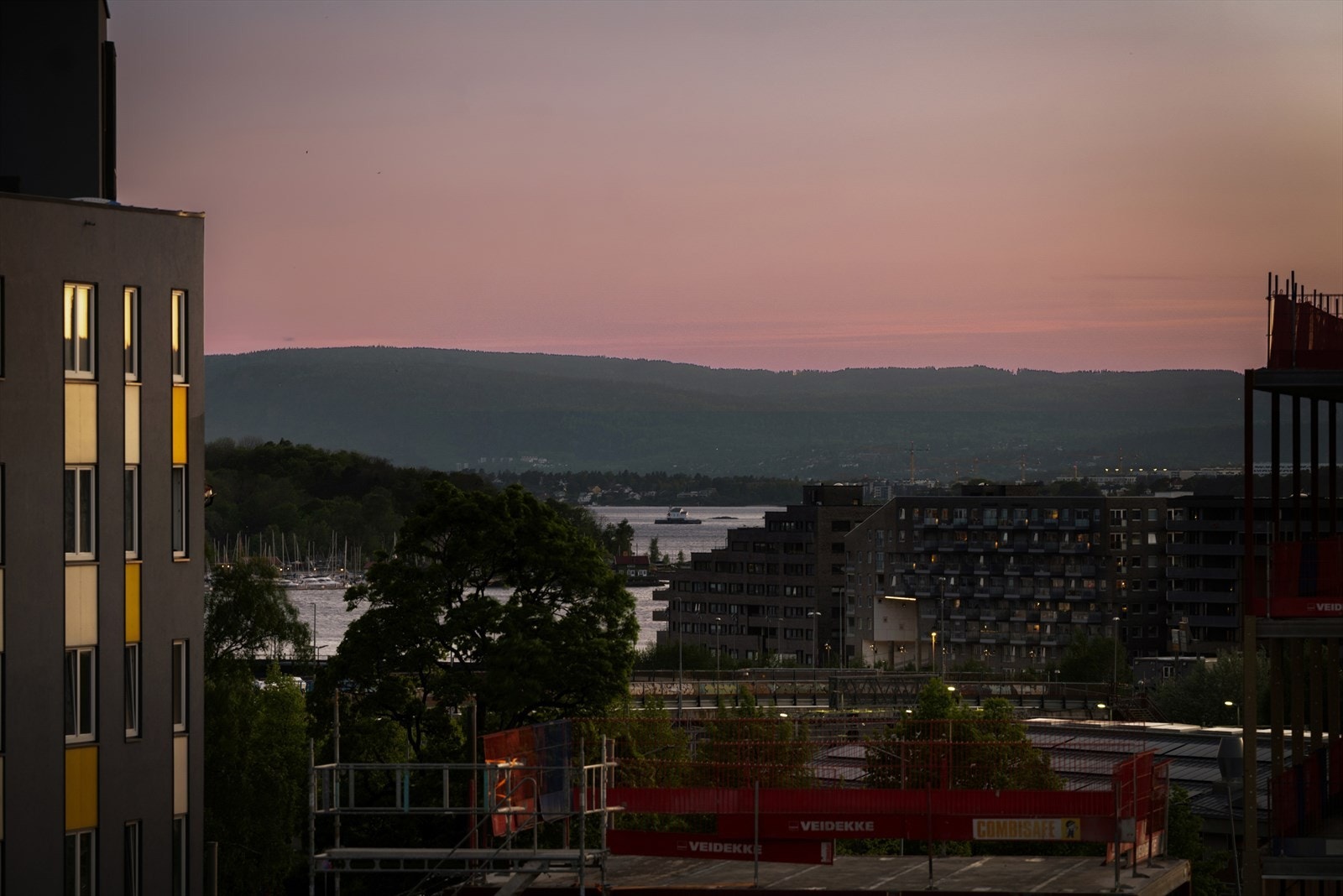 Kveldsstemning fra balkongen Galleribilde