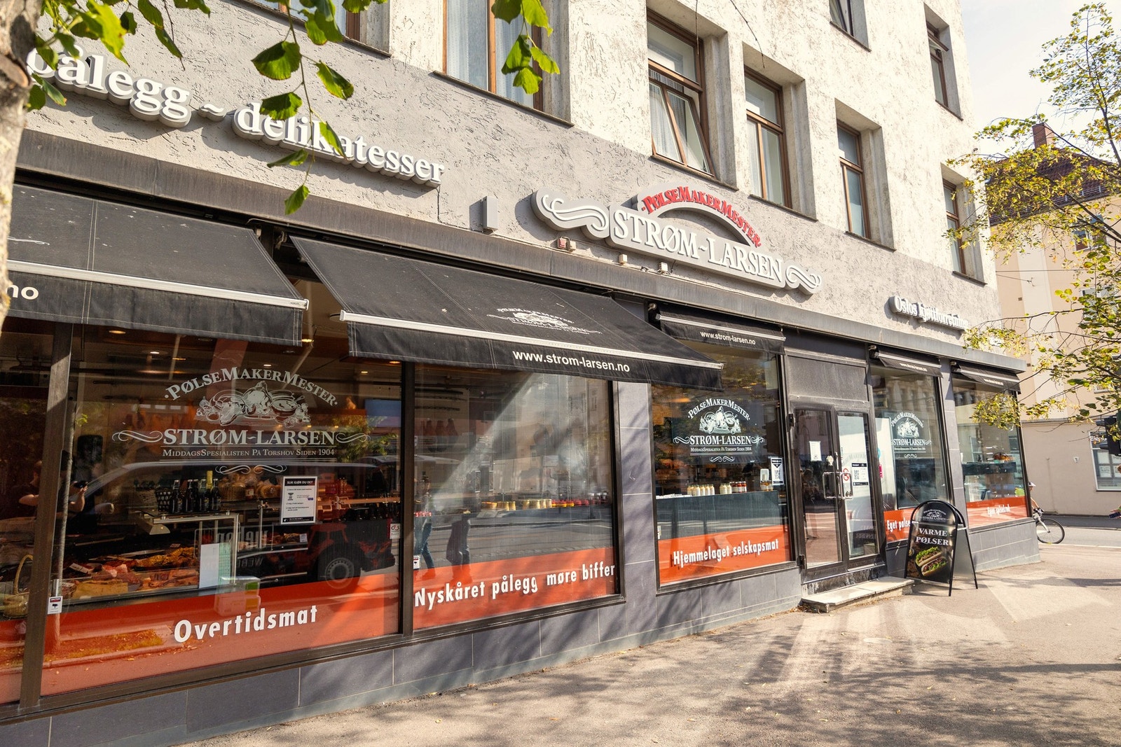 Nabolagsfavoritten; Strøm-Larsen! Galleribilde