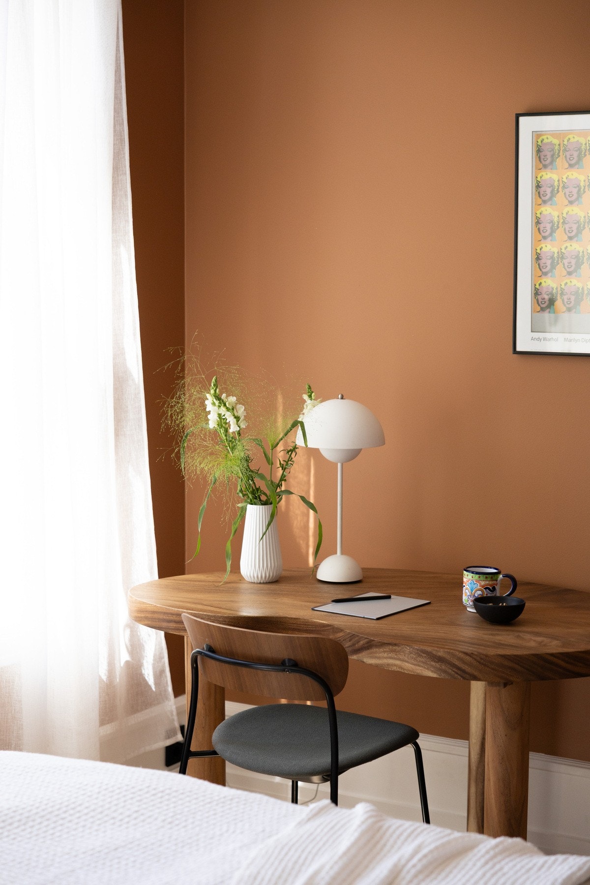 God plass til oppbevaringsmuligheter og/eller hjemmekontor. Galleribilde