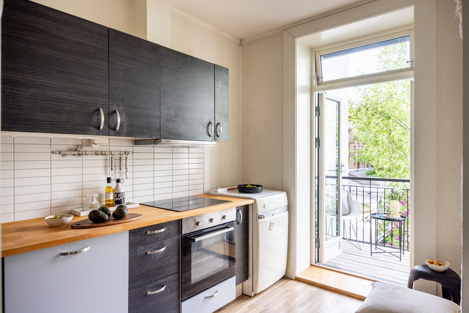 - Det er mulighet for å flytte kjøkken ut i stuen for å etablere soverom - Galleribilde