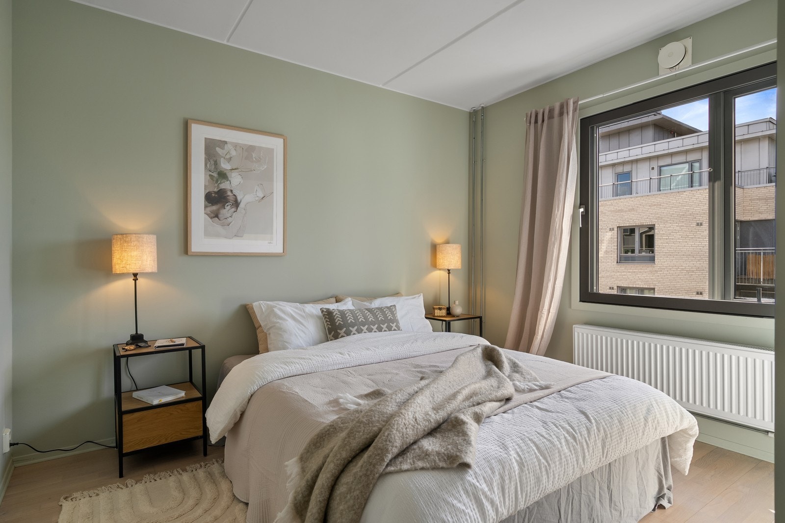 God plass til dobbeltseng. Galleribilde